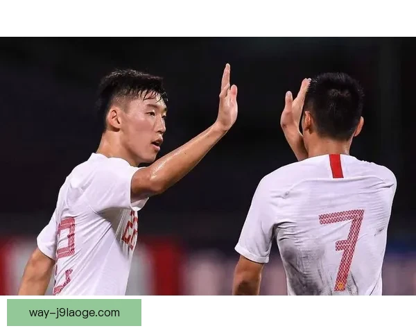 朱辰杰防线屡屡化险为夷成为球队定海神针助力国足稳固后防